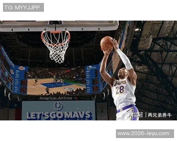 恩比德半场表现平平12投4中仅得13分9篮板2盖帽球队进攻效率堪忧